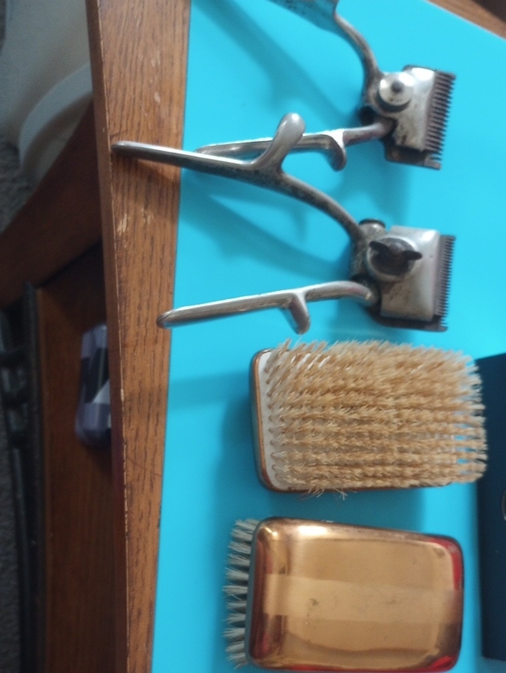 Vintage Men's Handheld Hair Clippers and Brushes - Silver & Gold Tones